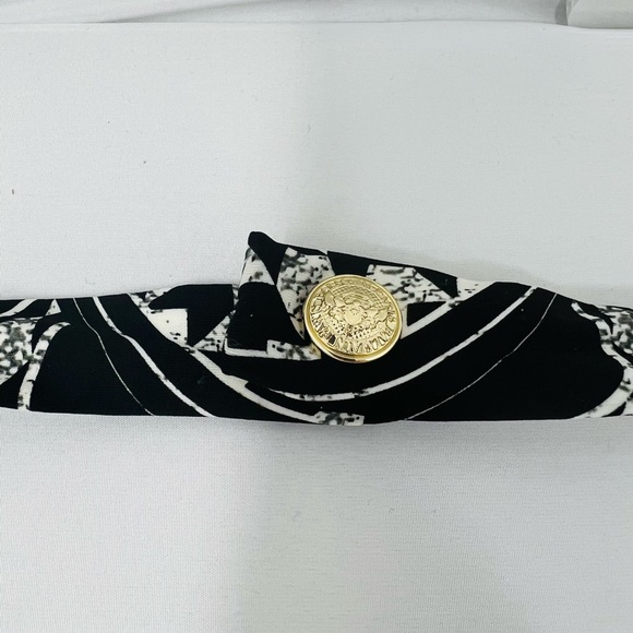 BALMAIN**St.Ray Triangle Bikini Set**Sm.**$485 - Picture 4 of 5